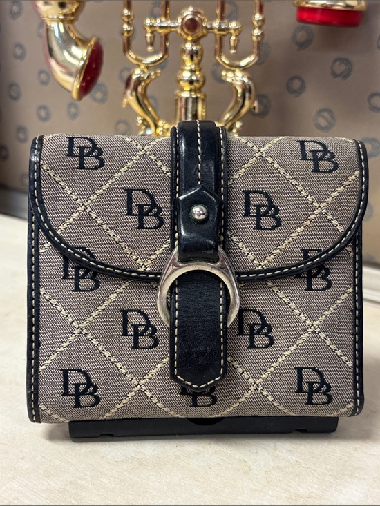 Dooney & Bourke Handbags - Dooney & Bourke Compact Wallet